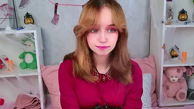 Snapshot of b4by_LoL1 chatting on October 2025 12:30:01 PM b4by LoL1 online show from October 2025 12:30:01 PM