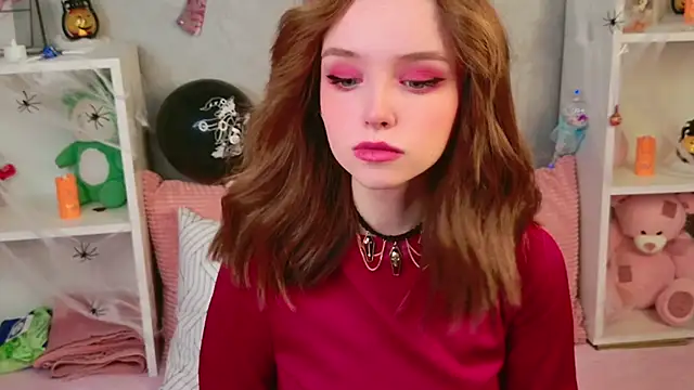 Snapshot of b4by_LoL1 chatting on October 2025 09:21:02 AM b4by LoL1 online show from October 2025 09:21:02 AM