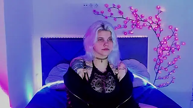 JoannLowe online show from May 2026 07:31:02 PM
