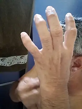 Snapshot of gordonunes chatting on December 2025 01:35:01 AM gordonunes online show from December 2025 01:35:01 AM