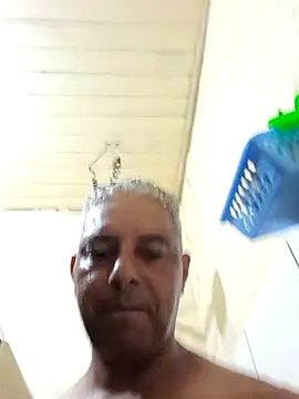 Snapshot of gordonunes chatting on February 2026 02:40:01 AM gordonunes online show from February 2026 02:40:01 AM