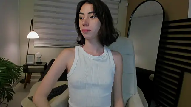 Catyloves online show from April 2026 09:50:01 PM