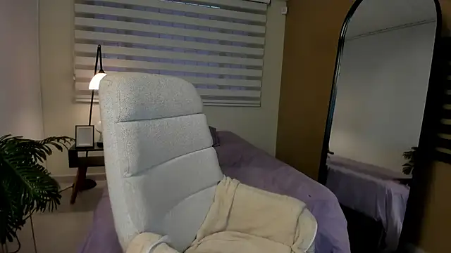 Snapshot of Catyloves chatting on April 2026 10:04:02 PM Catyloves online show from April 2026 10:04:02 PM