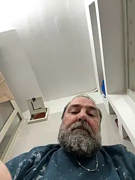 Snapshot of ros217 chatting on October 2025 01:55:02 PM ros217 online show from October 2025 01:55:02 PM