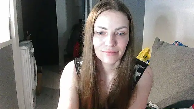 AnnaDiamond1 online show from July 2026 09:43:01 PM