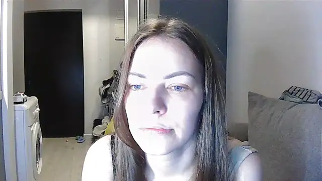 AnnaDiamond1 online show from July 2026 09:41:01 PM