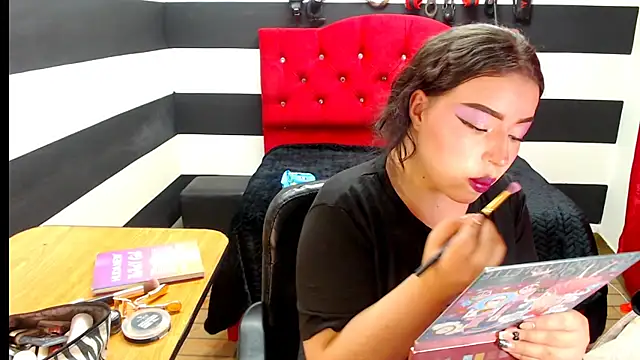 Snapshot of Marian_Ran chatting on December 2024 03:40:01 AM Marian Ran online show from December 2024 03:40:01 AM