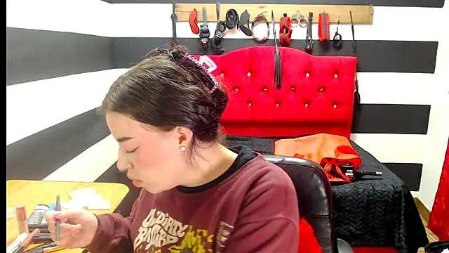 Snapshot of Marian_Ran chatting on January 2025 03:09:02 AM Marian Ran online show from January 2025 03:09:02 AM