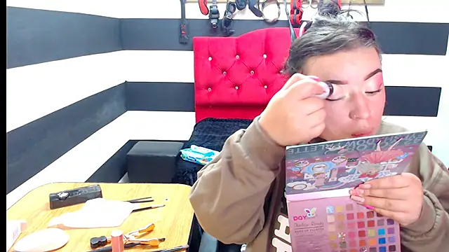 Snapshot of Marian_Ran chatting on January 2025 03:24:02 AM Marian Ran online show from January 2025 03:24:02 AM