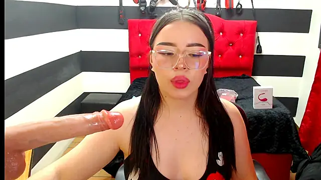 Snapshot of Marian_Ran chatting on January 2025 06:20:01 AM Marian Ran online show from January 2025 06:20:01 AM