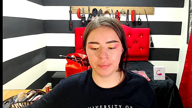 Snapshot of Marian_Ran chatting on January 2025 03:26:01 AM Marian Ran online show from January 2025 03:26:01 AM