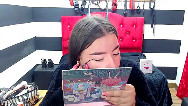 Snapshot of Marian_Ran chatting on January 2025 03:53:02 AM Marian Ran online show from January 2025 03:53:02 AM