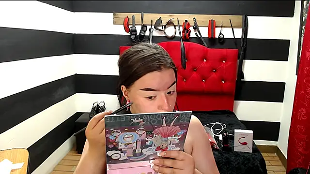 Snapshot of Marian_Ran chatting on January 2025 03:09:02 AM Marian Ran online show from January 2025 03:09:02 AM