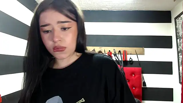 Snapshot of Marian_Ran chatting on February 2025 10:25:02 AM Marian Ran online show from February 2025 10:25:02 AM