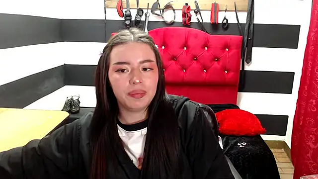 Snapshot of Marian_Ran chatting on February 2025 10:07:01 AM Marian Ran online show from February 2025 10:07:01 AM