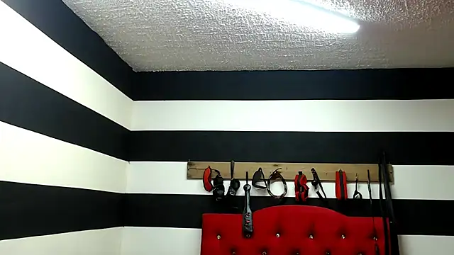 Snapshot of Marian_Ran chatting on March 2025 05:03:02 AM Marian Ran online show from March 2025 05:03:02 AM