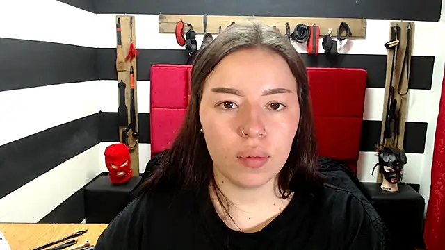 Snapshot of Marian_Ran chatting on March 2025 02:56:02 AM Marian Ran online show from March 2025 02:56:02 AM