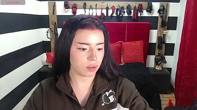 Snapshot of Marian_Ran chatting on September 2025 02:55:02 AM Marian Ran online show from September 2025 02:55:02 AM