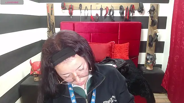 Snapshot of Marian_Ran chatting on September 2025 04:05:01 AM Marian Ran online show from September 2025 04:05:01 AM