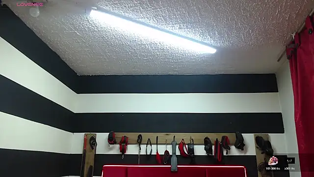 Snapshot of Marian_Ran chatting on October 2025 11:03:02 PM Marian Ran online show from October 2025 11:03:02 PM