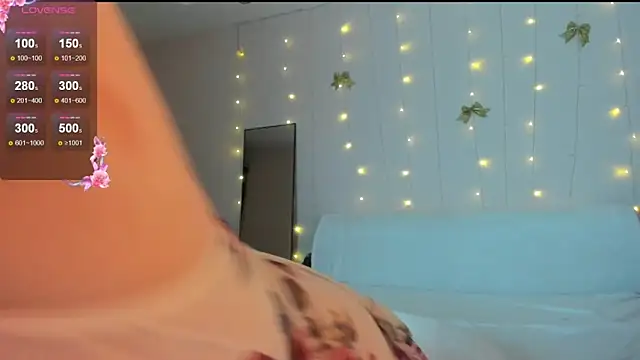 Snapshot of May_Flower chatting on February 2026 09:13:01 AM May Flower online show from February 2026 09:13:01 AM