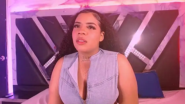 MelannyTylor online show from October 2025 03:28:01 AM