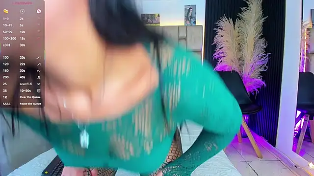 little sophie18 online show from May 2026 08:39:02 PM
