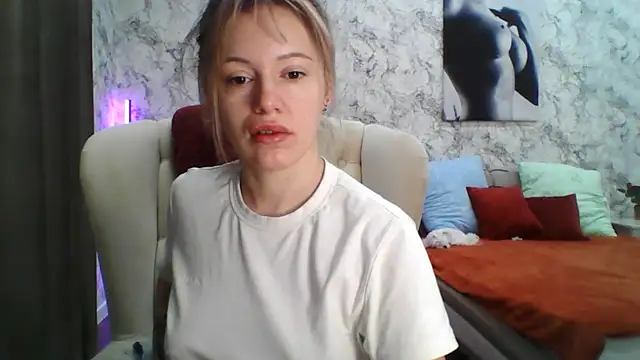 foxy blond online show from March 2026 12:25:02 AM