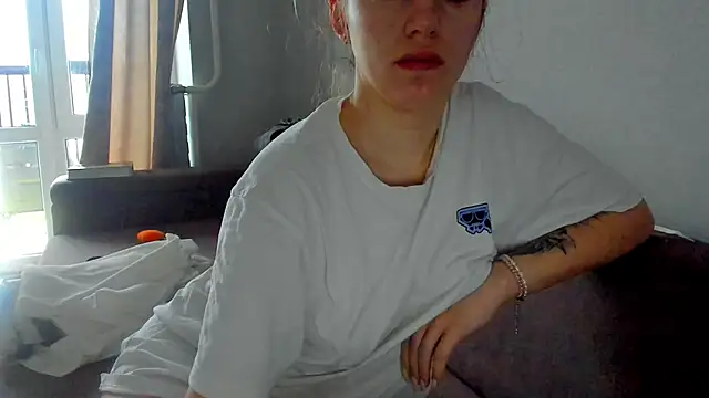 foxy blond online show from April 2026 12:46:02 AM