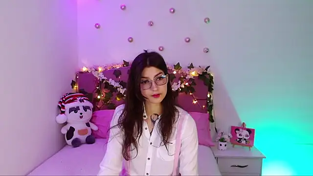 Snapshot of cami_mila9 chatting on December 2024 01:25:02 AM cami mila9 online show from December 2024 01:25:02 AM