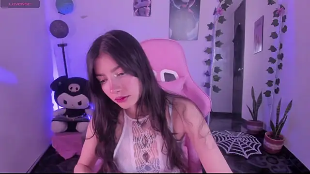 Snapshot of cami_mila9 chatting on October 2025 11:02:02 PM cami mila9 online show from October 2025 11:02:02 PM