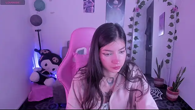 Snapshot of cami_mila9 chatting on October 2025 10:10:01 PM cami mila9 online show from October 2025 10:10:01 PM