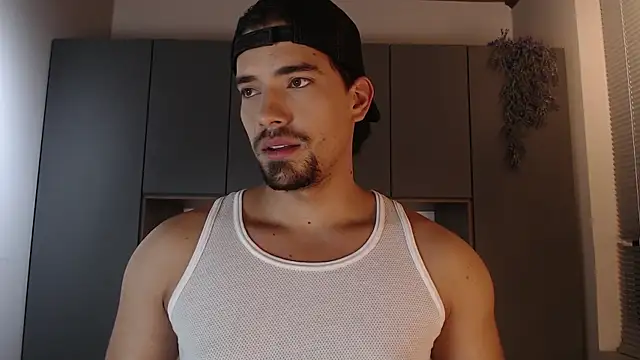 Ian Daviz online show from February 2025 11:45:01 PM