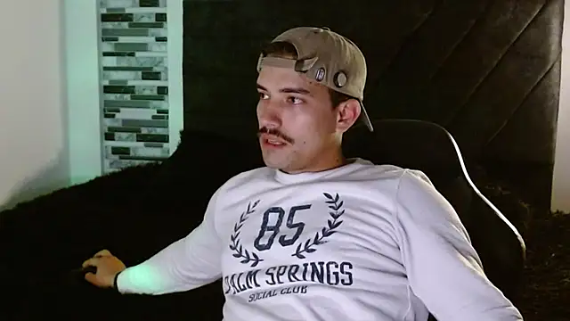 Snapshot of Ian_Daviz chatting on March 2026 01:32:01 AM Ian Daviz online show from March 2026 01:32:01 AM