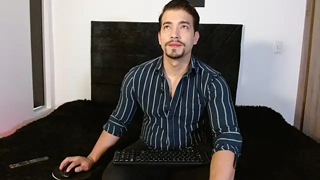 Ian Daviz online show from June 2026 02:10:01 PM