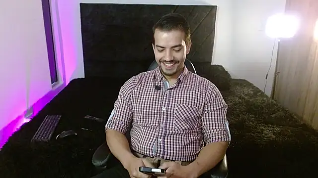Ian Daviz online show from July 2026 03:37:02 PM