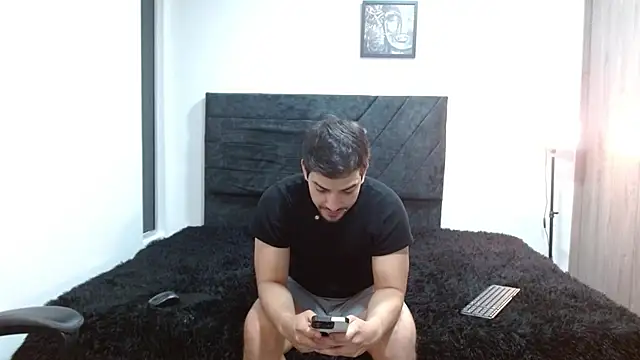 Ian Daviz online show from July 2026 02:45:01 PM