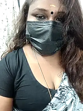 Snapshot of simran21 chatting on February 2025 07:07:01 PM simran21 online show from February 2025 07:07:01 PM