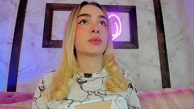 Lucy Vega online show from January 2025 04:23:01 AM