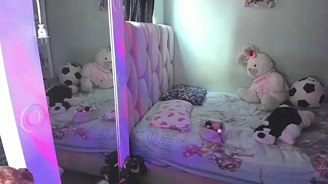 KittyKlum online show from March 2026 04:58:02 PM