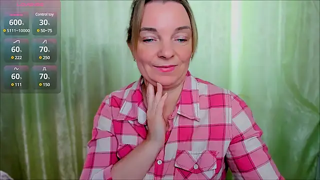 Snapshot of Regina__blue chatting on February 2025 11:50:01 AM Regina blue online show from February 2025 11:50:01 AM