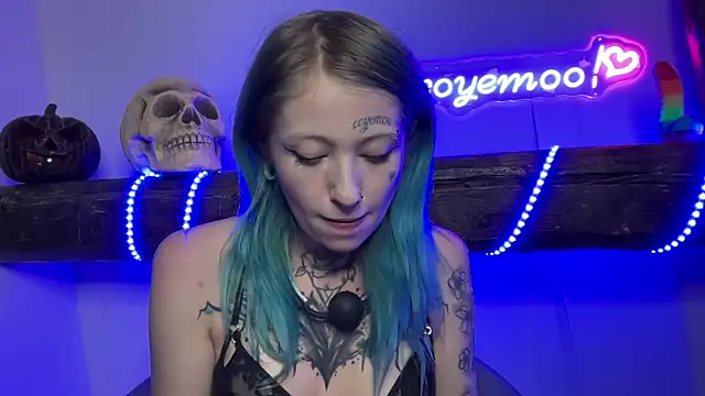 coyemoo online show from January 2025 08:41:02 AM