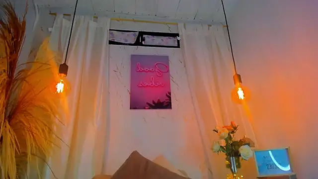 Natasha hartaman online show from February 2025 07:14:02 PM