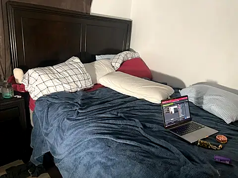 SpunCandy online show from October 2025 11:56:02 PM