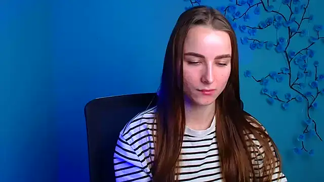 Eva Janee online show from July 2026 05:43:01 AM