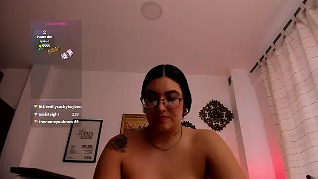 VeronicaGilss online show from June 2026 05:38:02 PM
