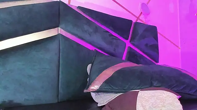 Snapshot of Charlie_Williams chatting on January 2025 04:28:01 AM Charlie Williams online show from January 2025 04:28:01 AM