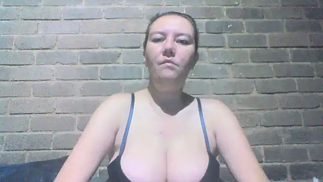 EksJouneMwah online show from April 2026 07:34:01 AM
