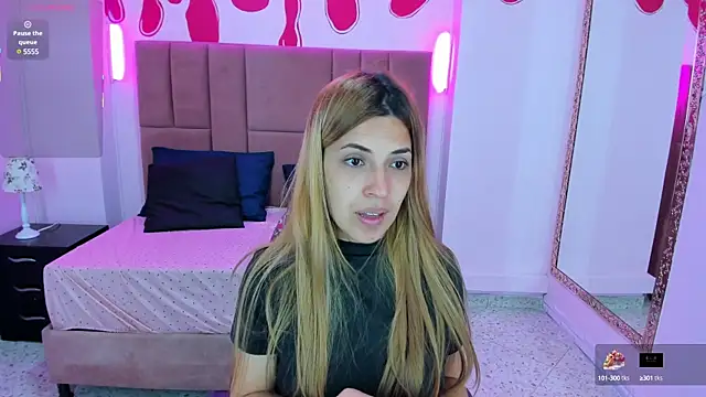 EvaaLovia1 online show from February 2025 01:15:02 PM