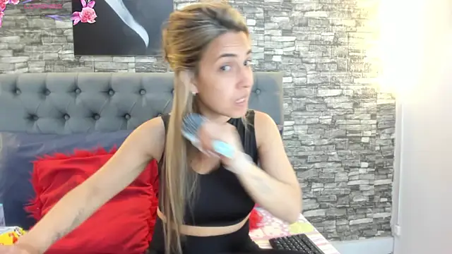 EvaaLovia1 online show from July 2026 01:31:01 PM